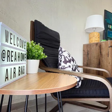 Rea - Modern & Stylish *