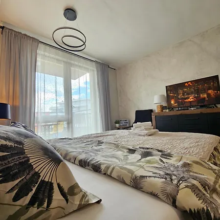 Citylife - Free Private Parking & Modern Apartman